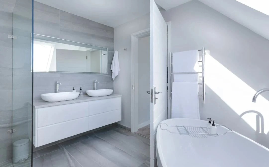 Luxury spa bathroom deep cleaned by Splash Maids in Toronto